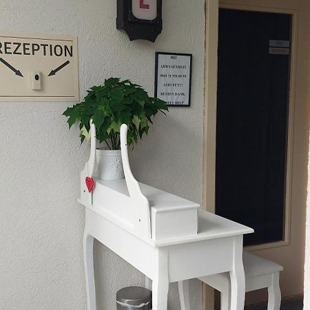 Hotel Belp Bern Airport Free Parking Екстериор снимка