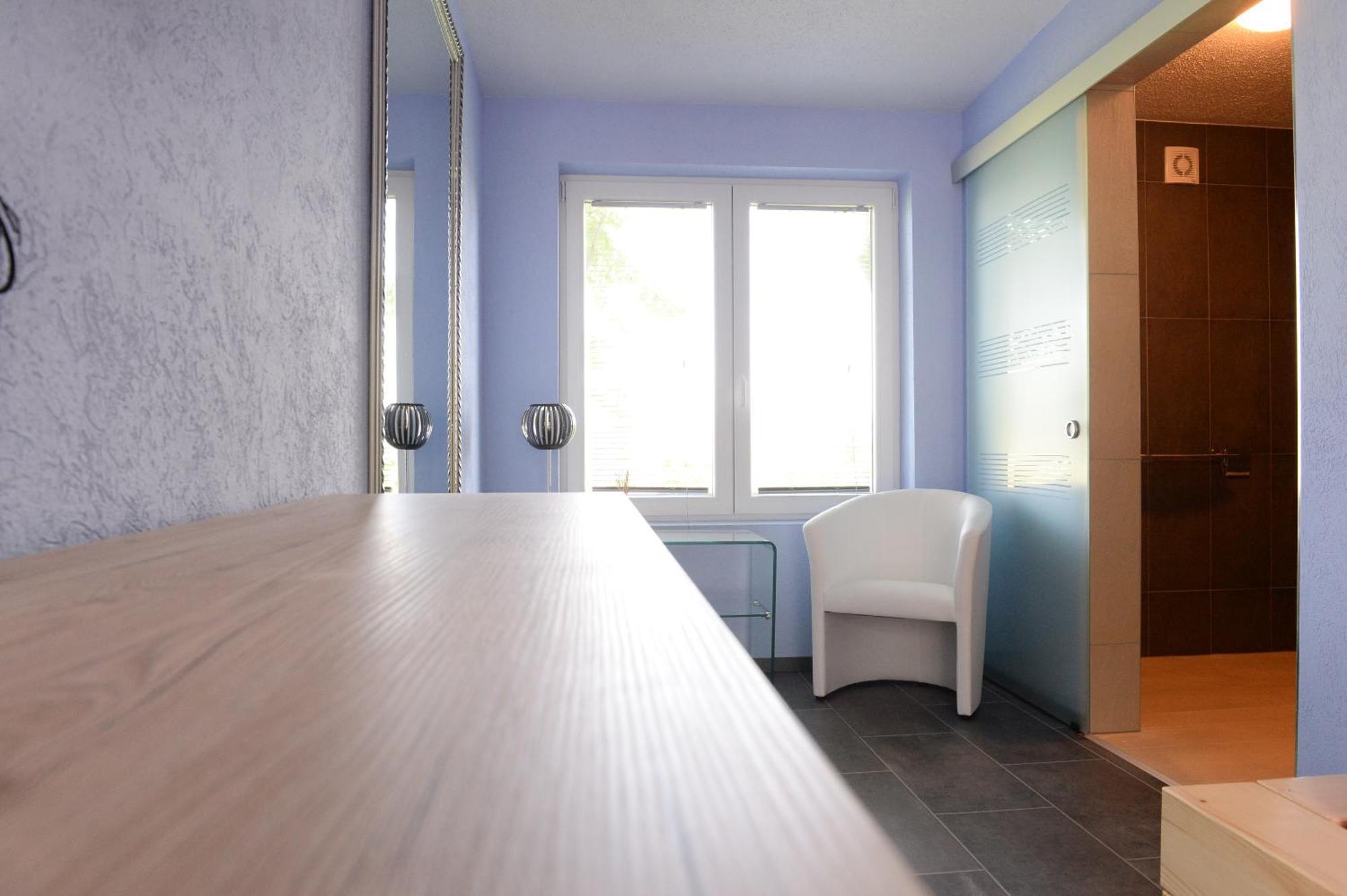 Hotel Belp Bern Airport Free Parking Екстериор снимка